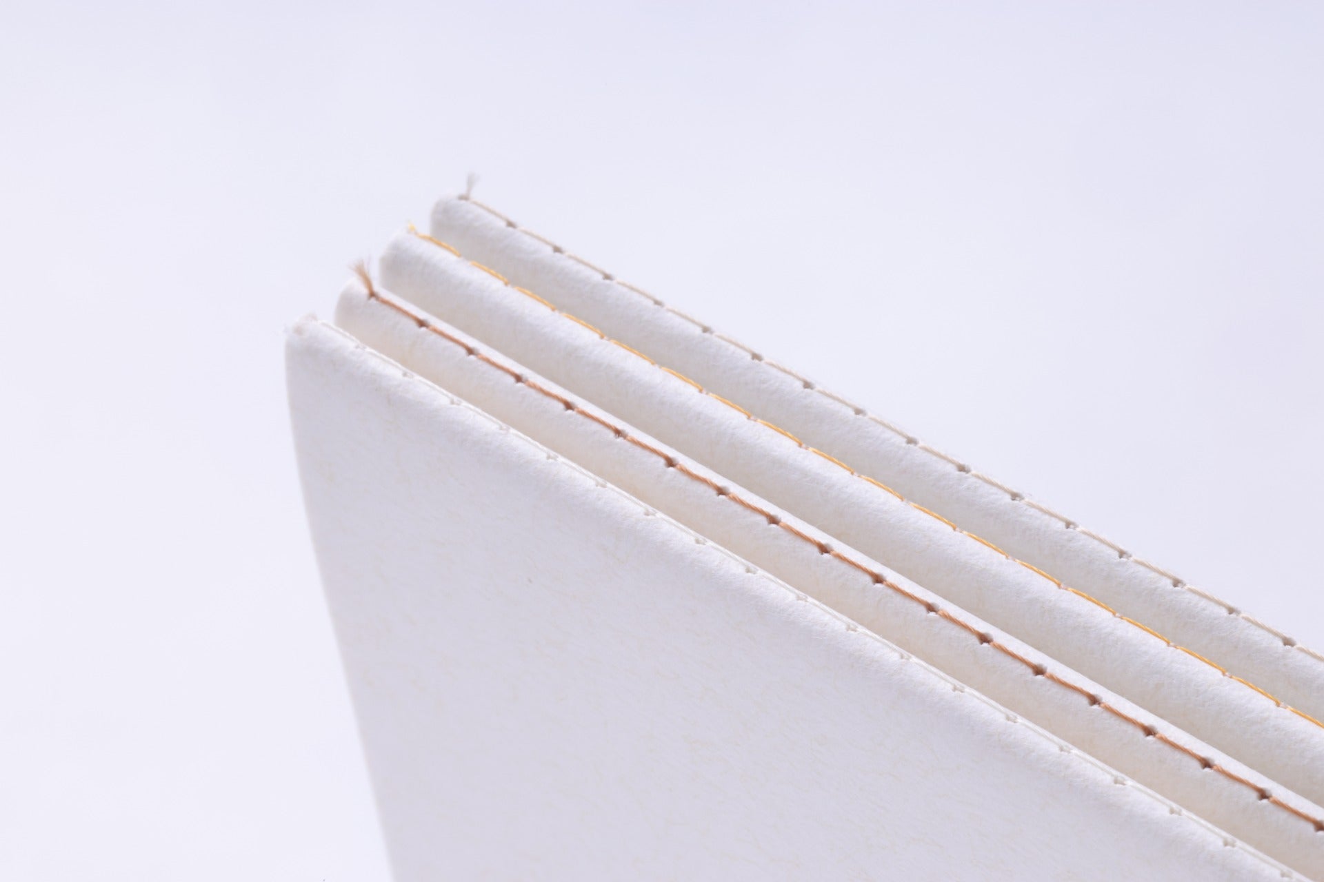 4つの糸でおりこんだノート